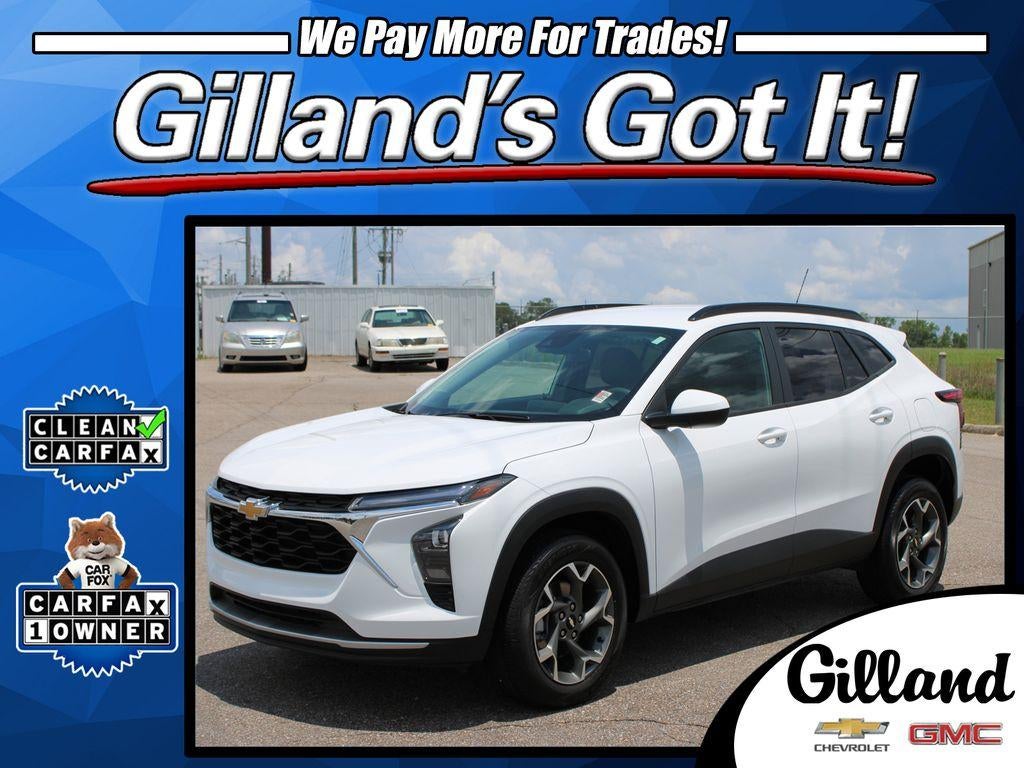 2025 Chevrolet Trax LT in Summit White — front three-quarter view